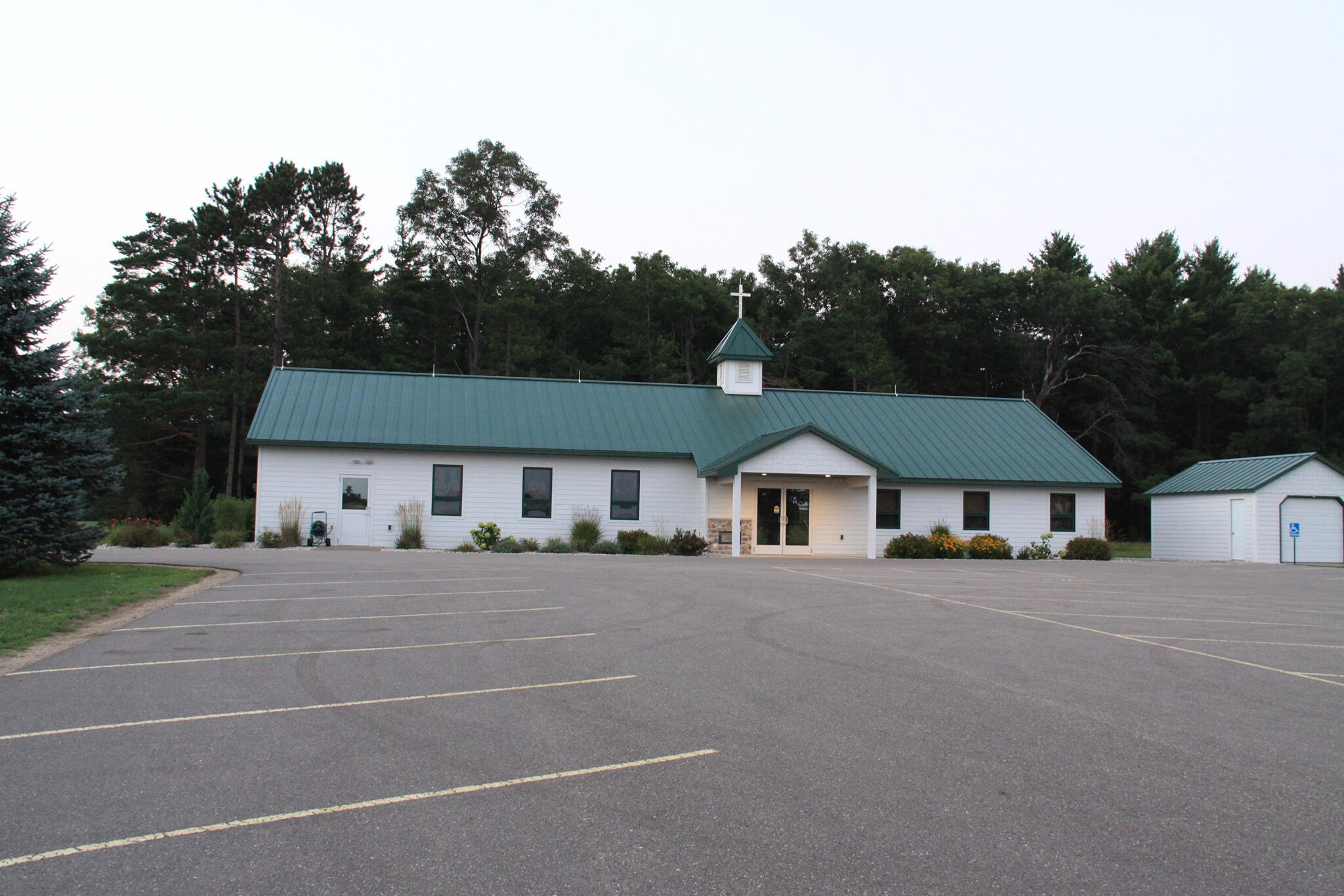 exterior of Immanuel Lutheran Church Wild Rose, WI